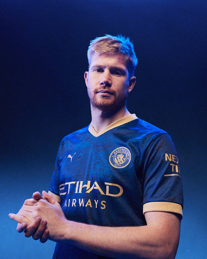 图片报：尤文和费内巴切想冬窗签磁卡，但球员不考虑提前离队