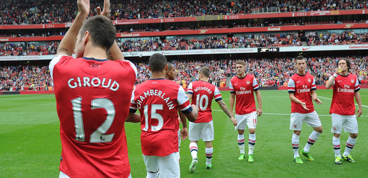 英冠半场：伯吉斯乌龙，雷克瑟姆暂1-0斯旺西（英冠半场战况：伯吉斯自摆乌龙，雷克瑟姆暂以1-0领先斯旺西）