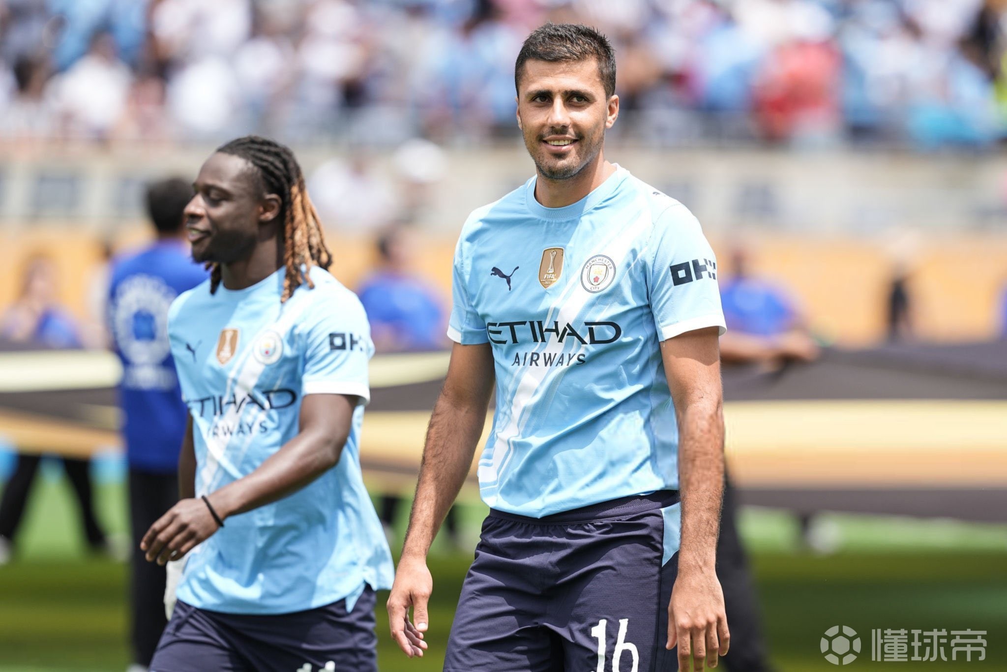 榜眼梦游11中1福克斯空砍25分，米切尔28+8，骑士送马刺交手6连败