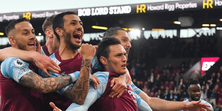 2025／26赛季英超：纽卡斯尔2-1曼城！瓜迪奥拉讽刺VAR抢戏（2025／26英超：纽卡2-1胜曼城，瓜迪奥拉嘲讽VAR抢镜）