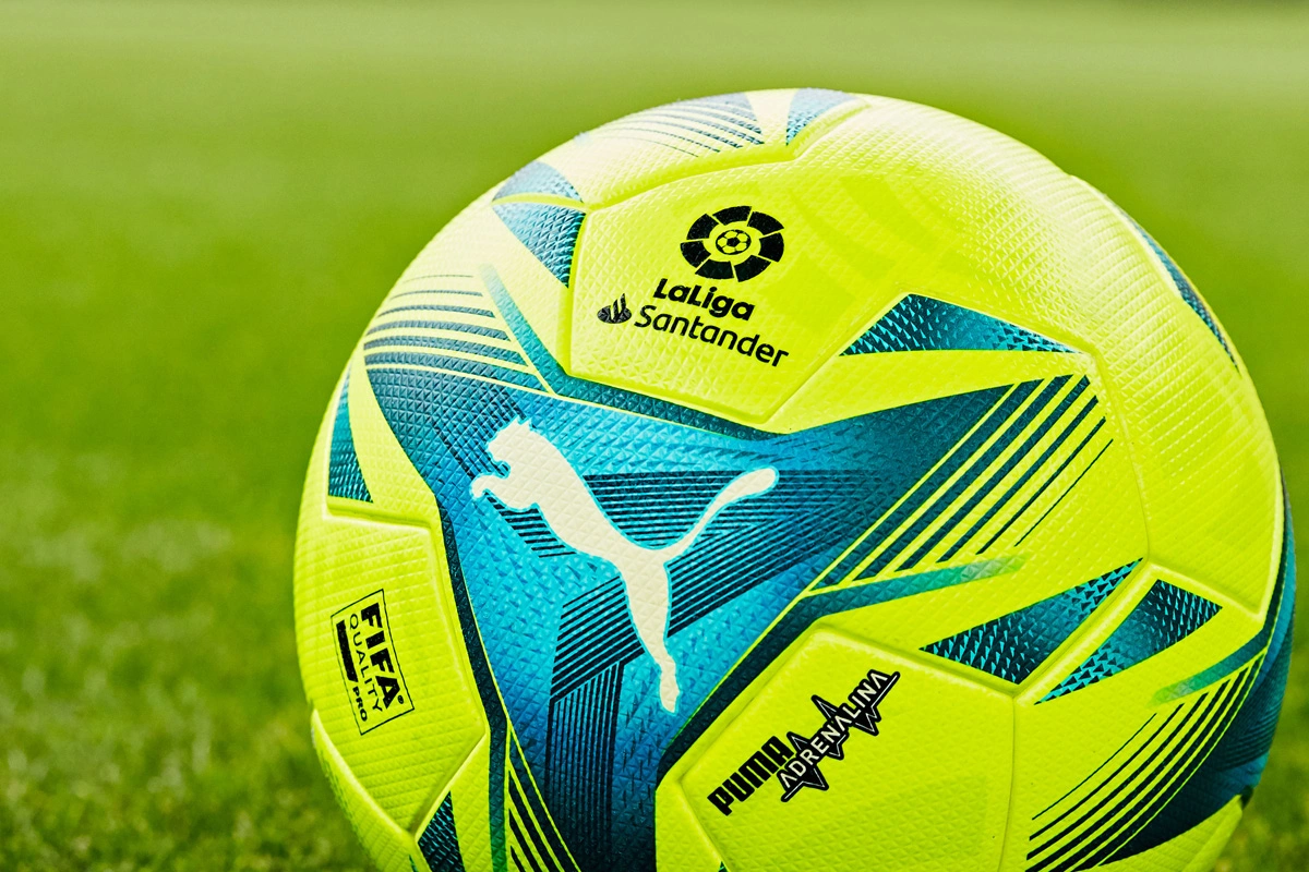 世欧预半场：萨内双响，格纳布里破门，德国4-0斯洛伐克（半场战报：萨内梅开二度，格纳布里建功，德国4-0领先斯洛伐克）