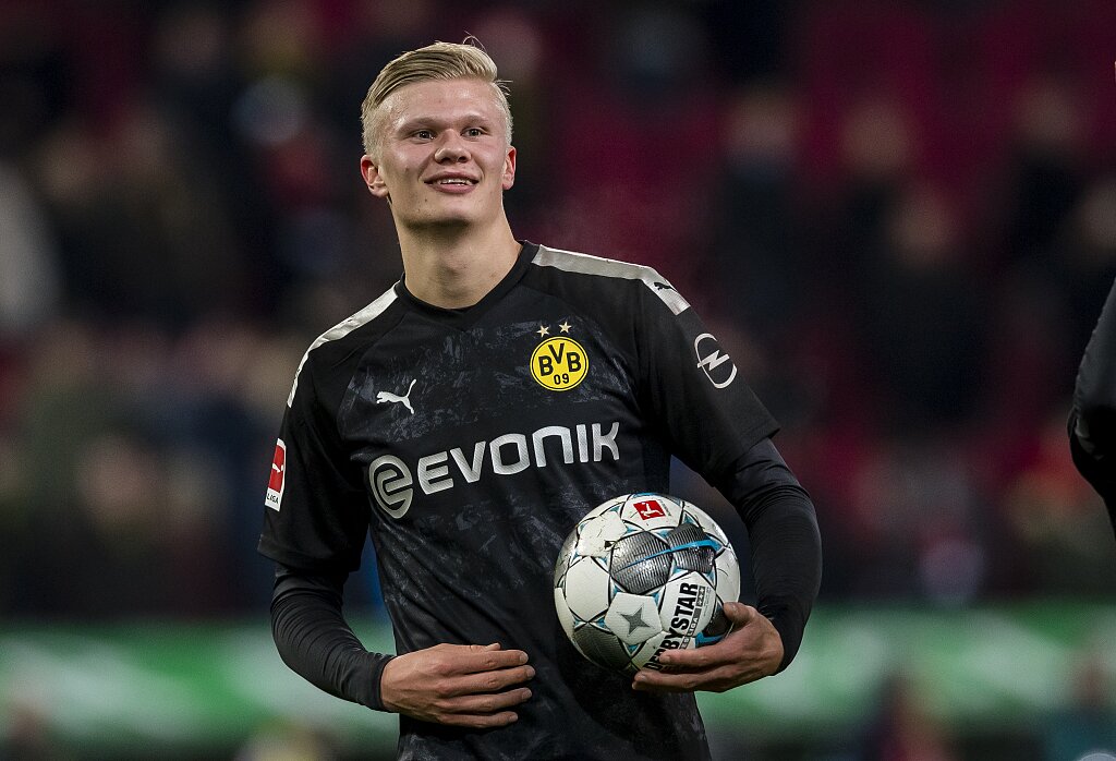 费迪南德：目前曼联阵中仅B费有机会在当年我们的球队里效力（费迪南德：如今这支曼联只有B费能进我们当年的阵容）