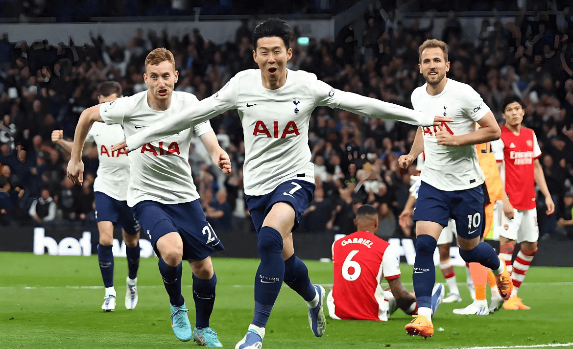 记者：阿德耶米决定明夏离开德甲，曼联、切尔西均有意（记者：阿德耶米预计来夏告别德甲，曼联与切尔西有意引进）