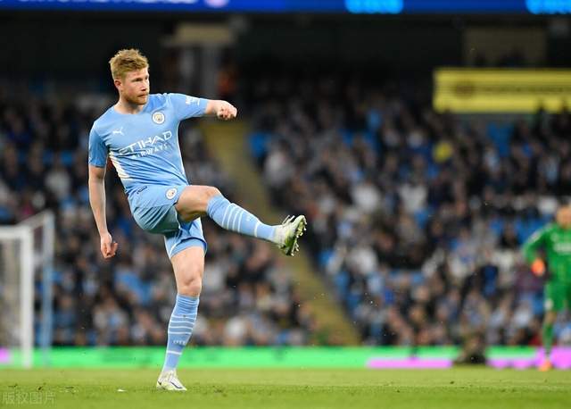 比利亚雷亚尔欧冠六场1平5负排倒数第二，但在西甲暂列第三位（比利亚雷亚尔欧冠6战1平5负居倒数第二，西甲却暂列第三位）