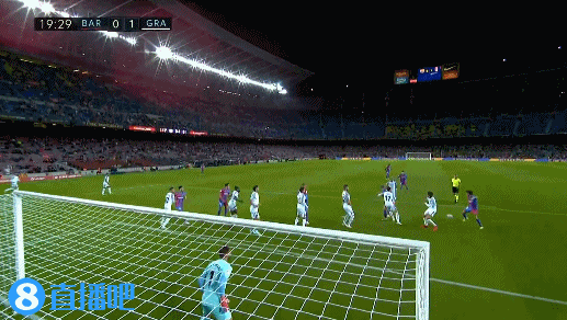 足坛年终大战淘汰赛实时赛况：梅西领先内马尔超600票，亚马尔落后对手（足坛年度收官淘汰赛即时战报：梅西领先内马尔逾600票，亚马尔暂处下风）