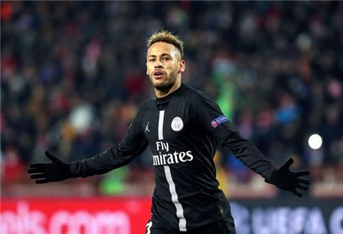 熟悉么？图片报：慕尼黑1860极端球迷在拜仁训练场涂鸦