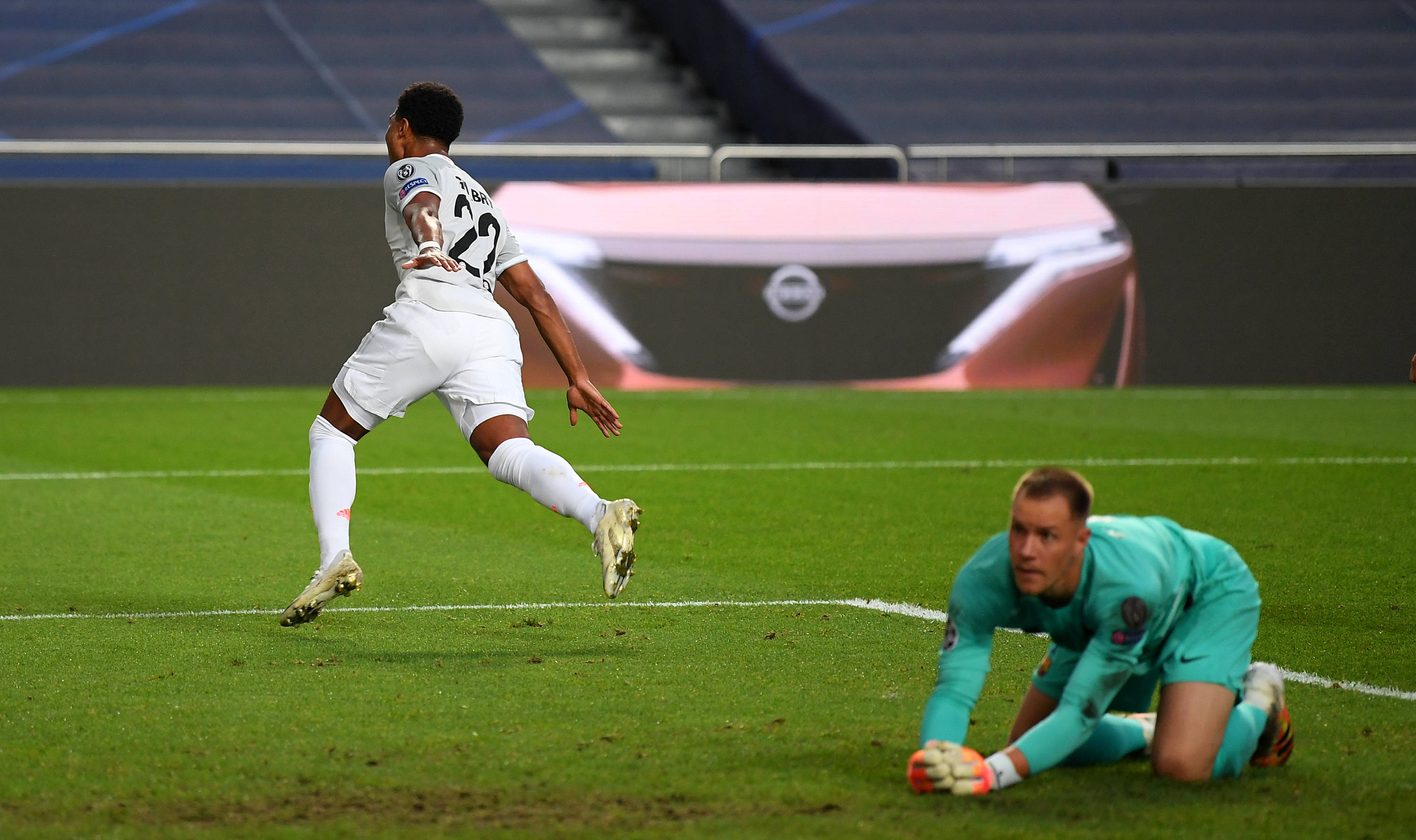 都体：斯帕莱蒂并不看重若昂-马里奥，水晶宫希望引进他（都体：斯帕莱蒂不太看重若昂-马里奥，水晶宫有意引进）