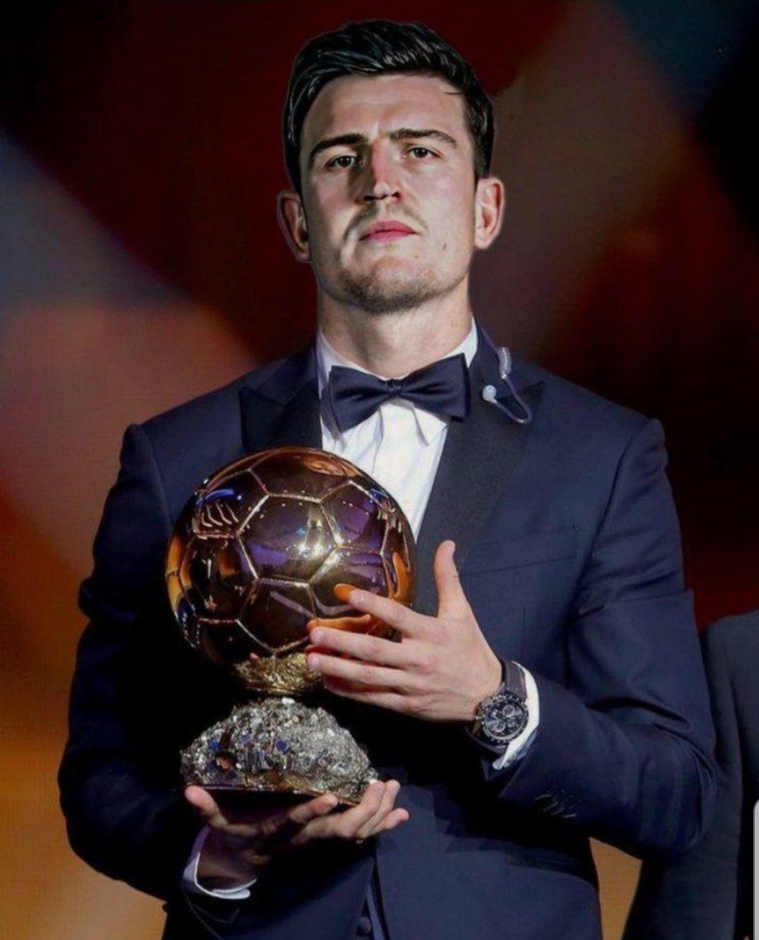 国安官方：李磊右大腿股二头肌拉伤，预计伤缺4周